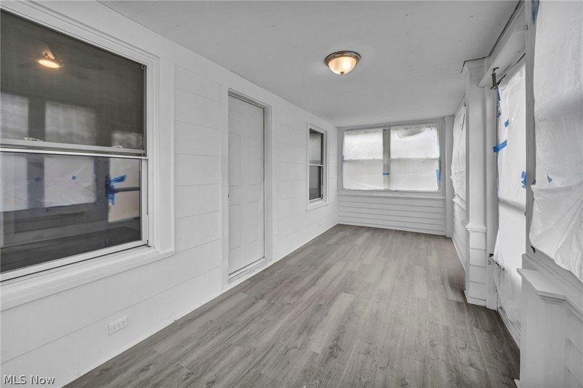 Welcome to this solid income-producing duplex in Cleveland - photo 3