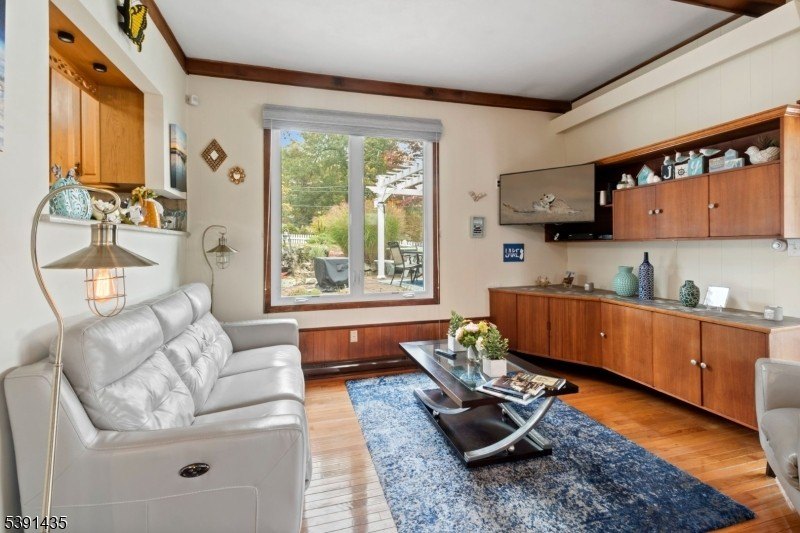 Step into your own slice of paradise on Lake Hopatcong! This - photo 10