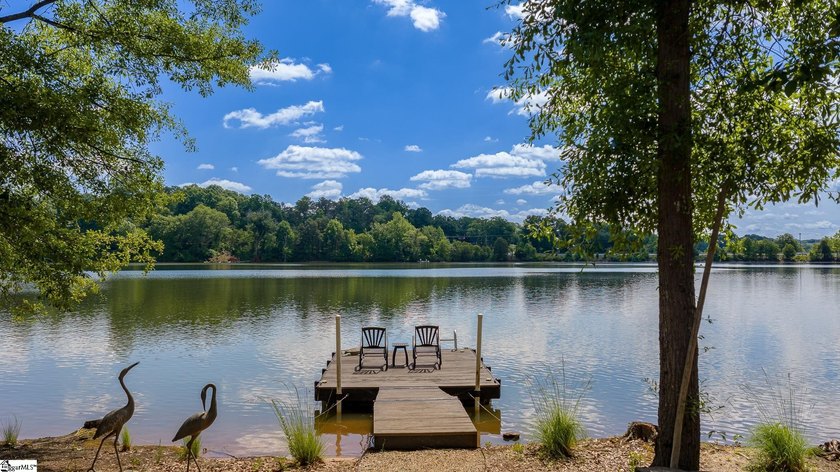 Fall in love with this custom built lake front home on Lake - photo 3