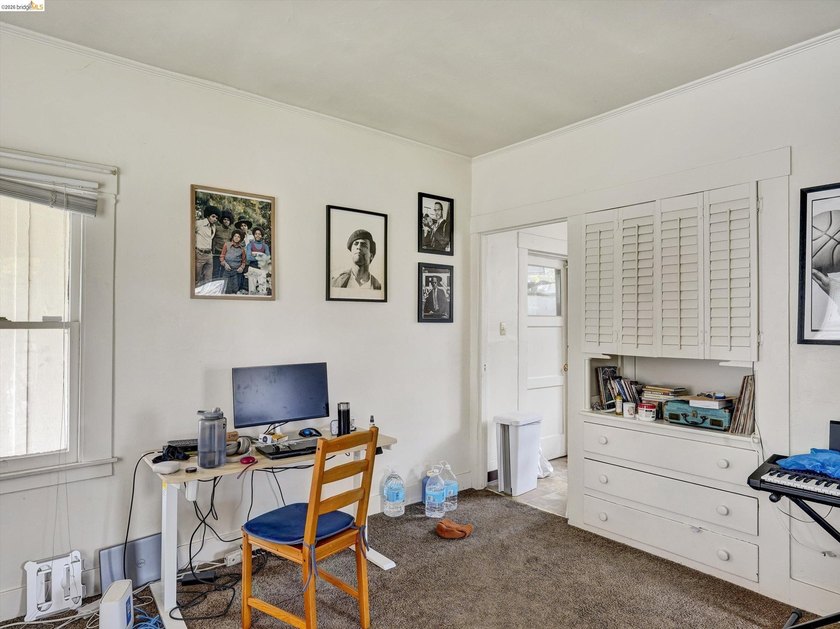 Conveniently located triplex near Children's Hospital and BART - photo 13