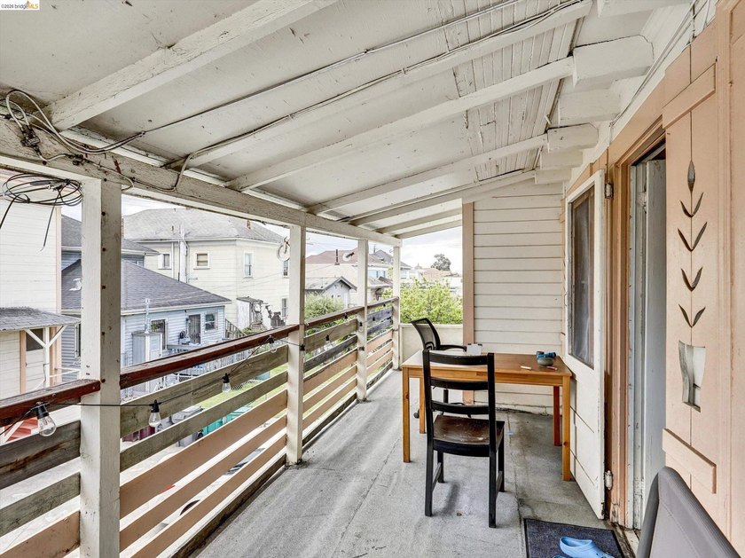 Conveniently located triplex near Children's Hospital and BART - photo 26