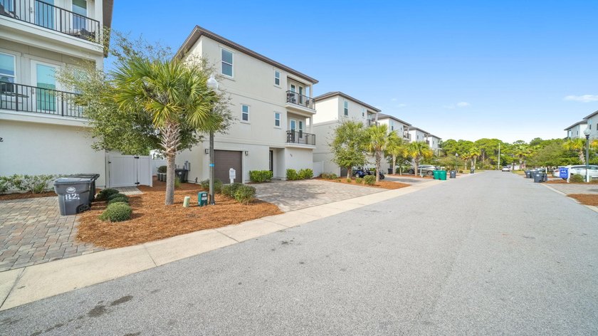 Beautifully updated luxury home in the heart of Miramar Beach - photo 5