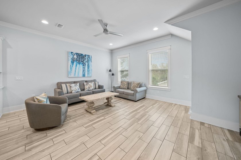 Beautifully updated luxury home in the heart of Miramar Beach - photo 9