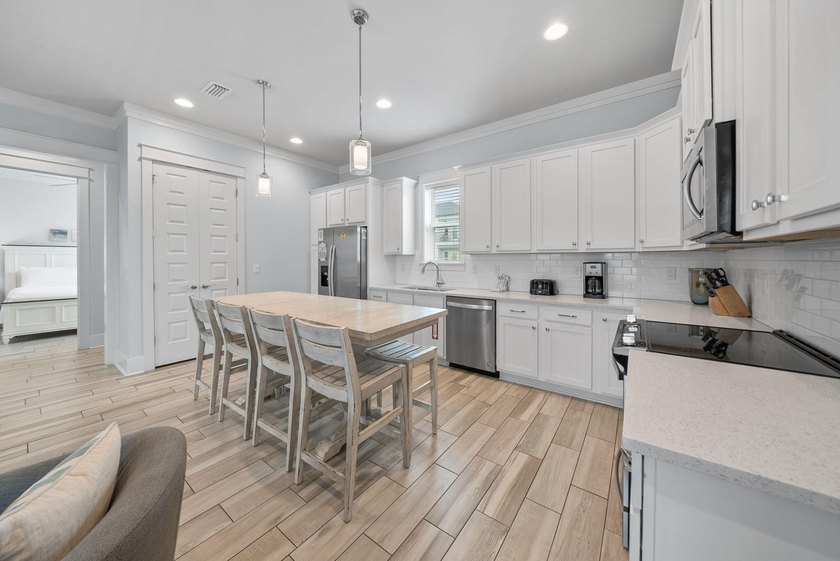 Beautifully updated luxury home in the heart of Miramar Beach - photo 10