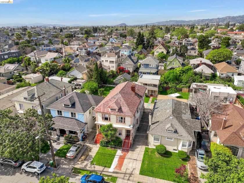Conveniently located triplex near Children's Hospital and BART - photo 48