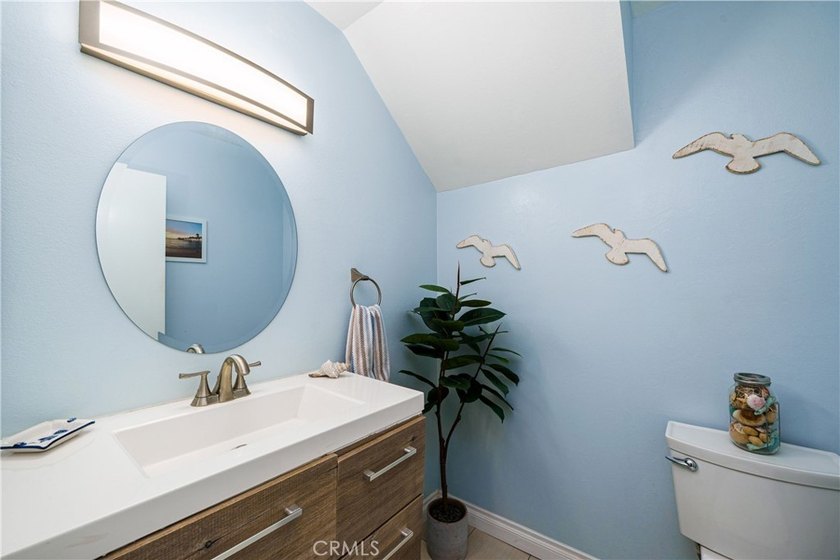 Superior location, close to Huntington Harbor, shopping, schools - photo 7