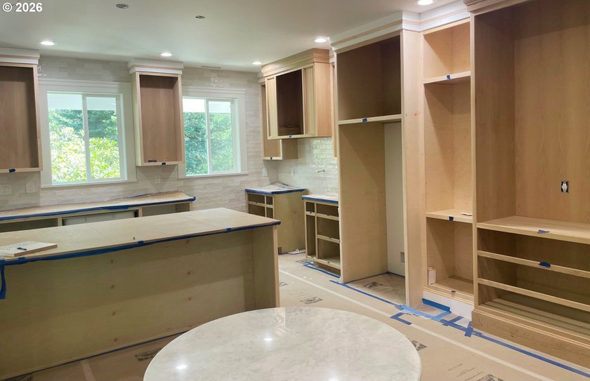 Designed and built by master carpenter Brian Lacouture and - photo 11