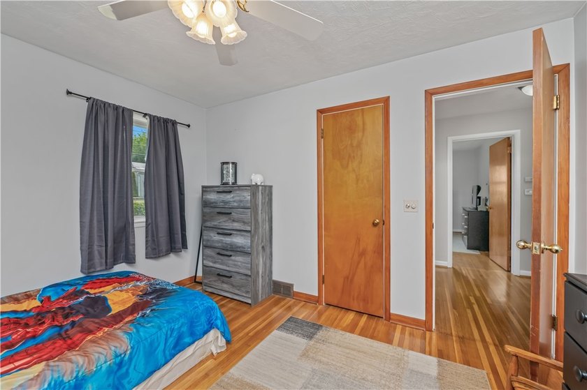 Lovingly maintained Ranch in Irondequoit! Step inside to a - photo 14