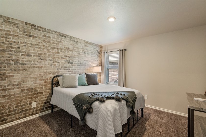 This beautiful 4 bedroom, 2 bath home is located in the - photo 17