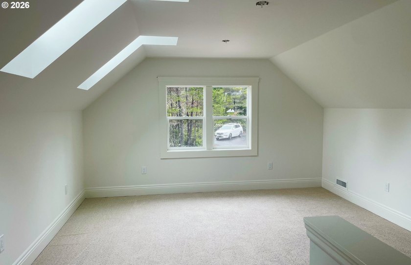 Designed and built by master carpenter Brian Lacouture and - photo 22