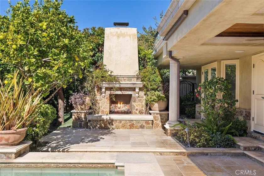 Experience refined coastal living with this exceptional 12-month - photo 25