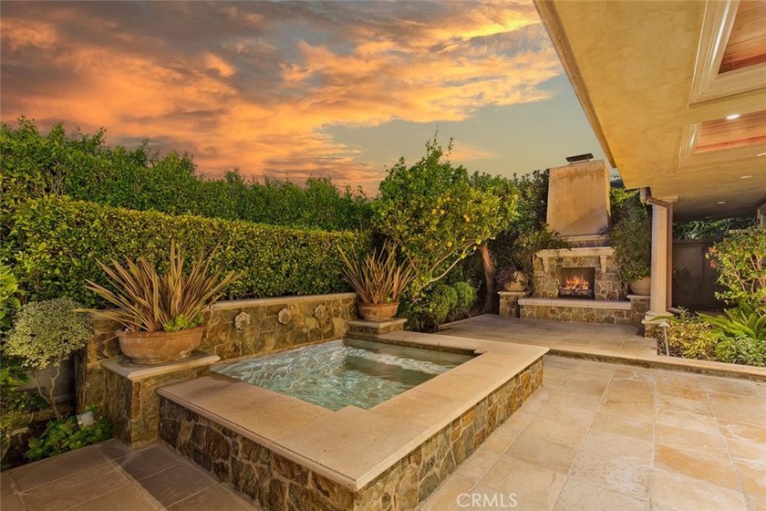 Experience refined coastal living with this exceptional 12-month - photo 26
