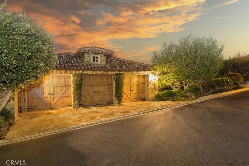 Experience refined coastal living with this exceptional 12-month - photo 33