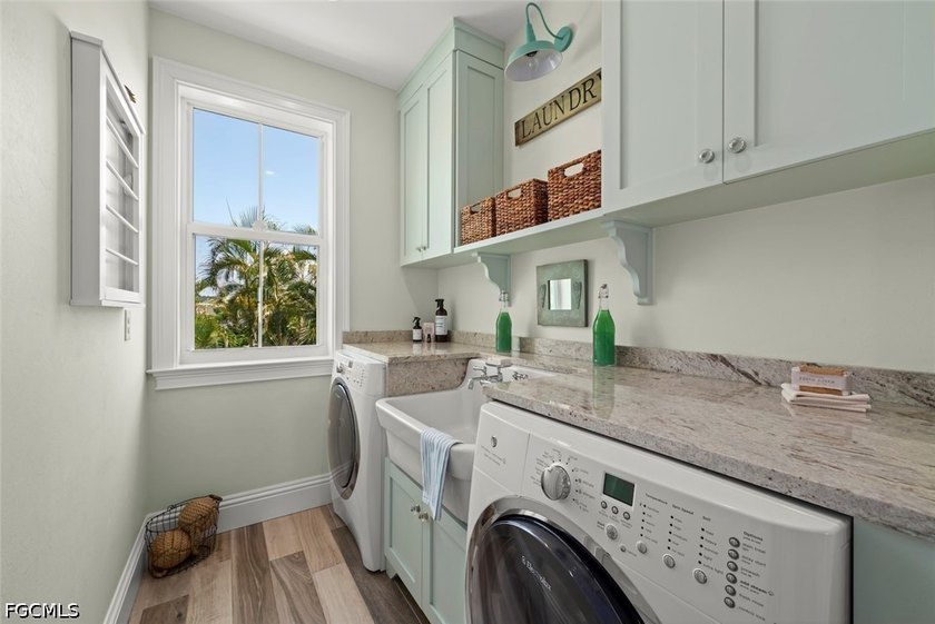 Perfectly positioned on Sanibel Island's coveted east end, just - photo 36