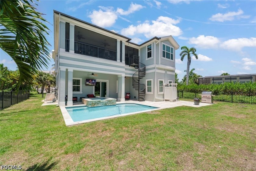 Perfectly positioned on Sanibel Island's coveted east end, just - photo 42