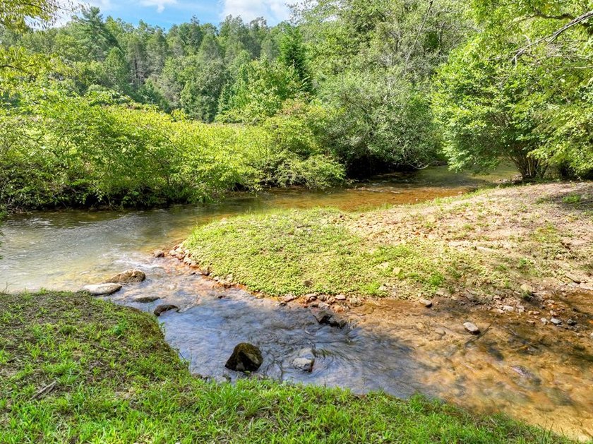 Escape to serenity on your own secluded creek haven in the North - photo 39