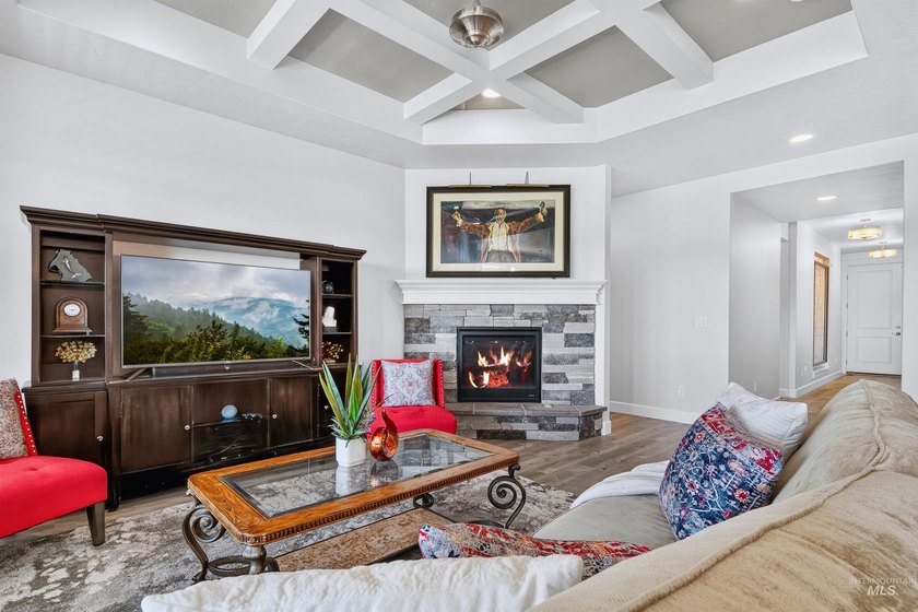 Custom home in the prestigious Red Hawk Ridge community. This - photo 5