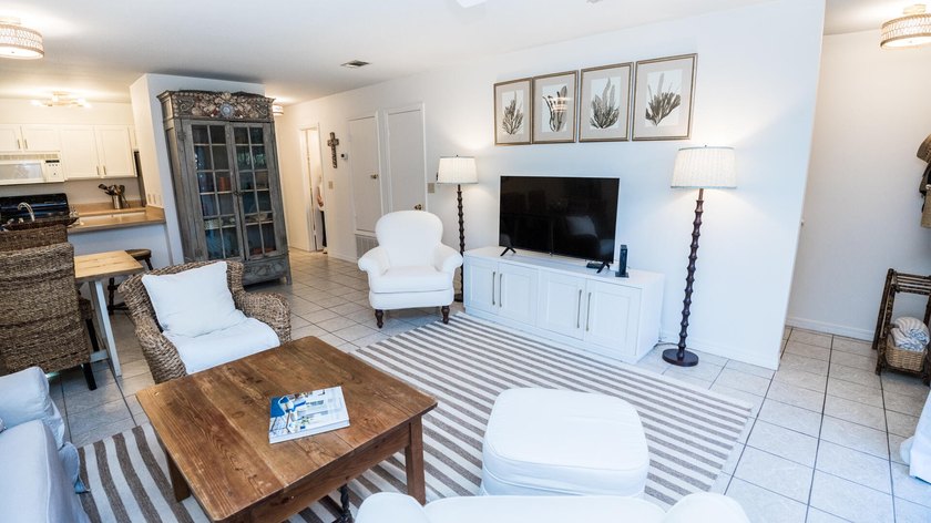 MUCH SOUGHT AFTER CASSINE END UNIT WITH 2 BEDROOM, 2 1/2 BATHS - photo 5