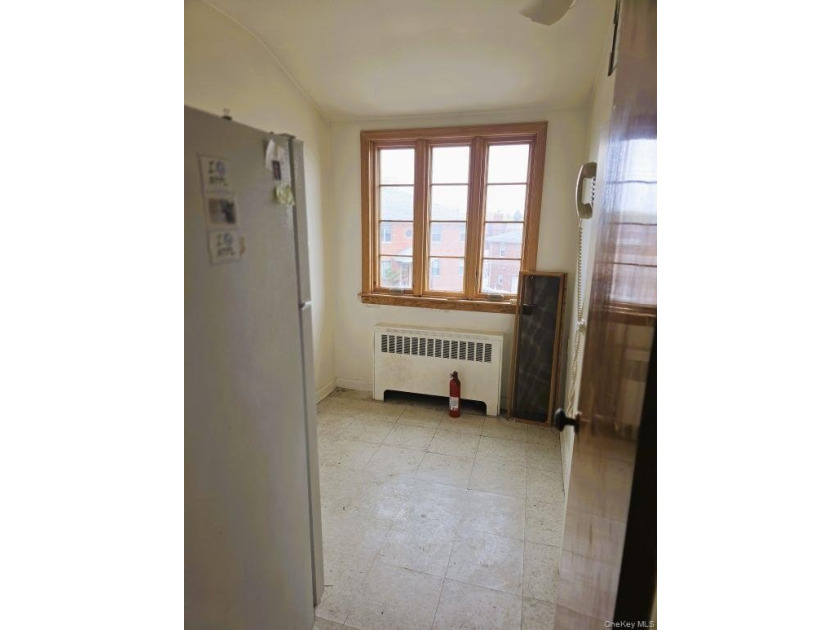 Throggs Neck - Two-Family Detached Brick Home Opportunity awaits - photo 14
