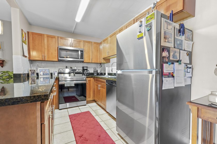 Welcome to this beautifully updated 2-bedroom, 2-bathroom - photo 12
