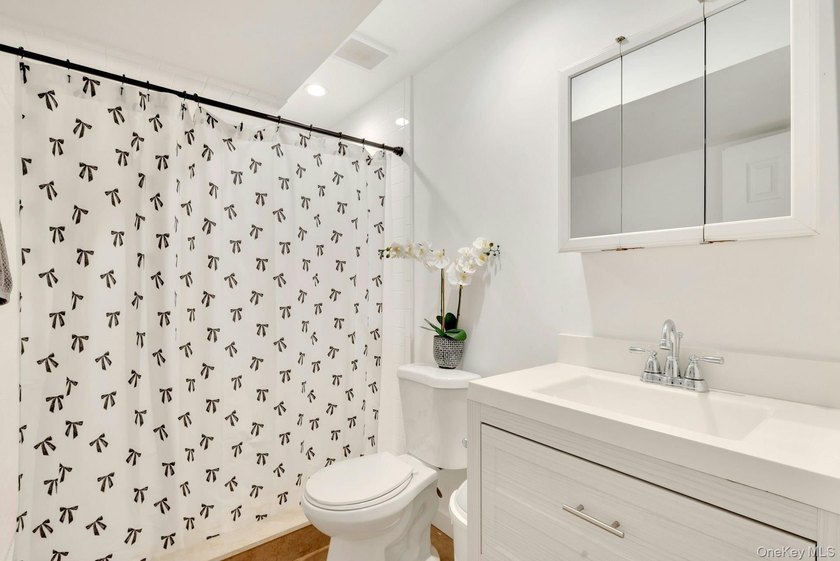Nestled in the highly sought-after Tiana Shores enclave of - photo 32