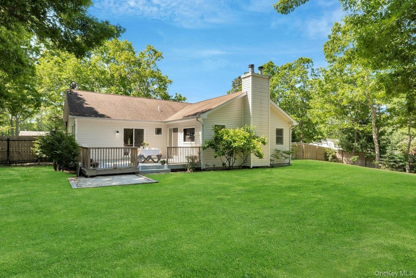 Nestled in the highly sought-after Tiana Shores enclave of - photo 36