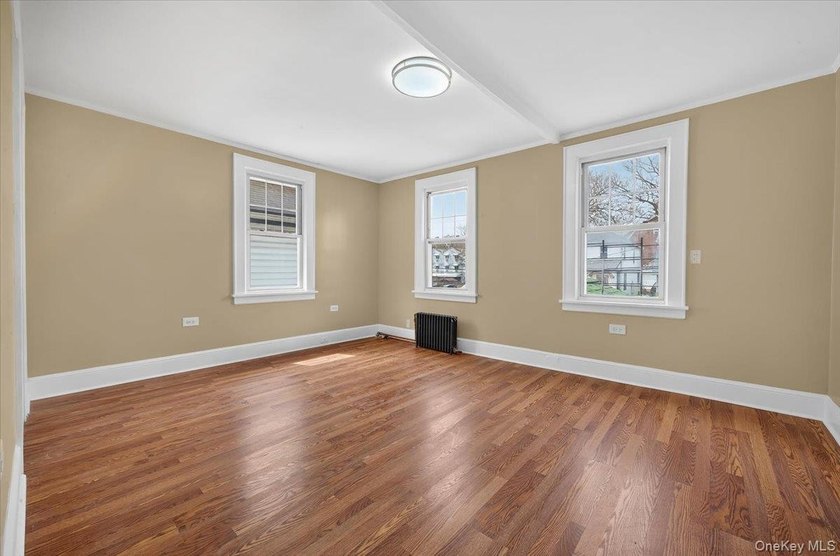 Legal one dwelling detached home in the Bronx featuring 3 - photo 13