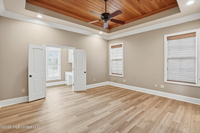 This stunning custom built, one owner home, constructed in 2009 - photo 20