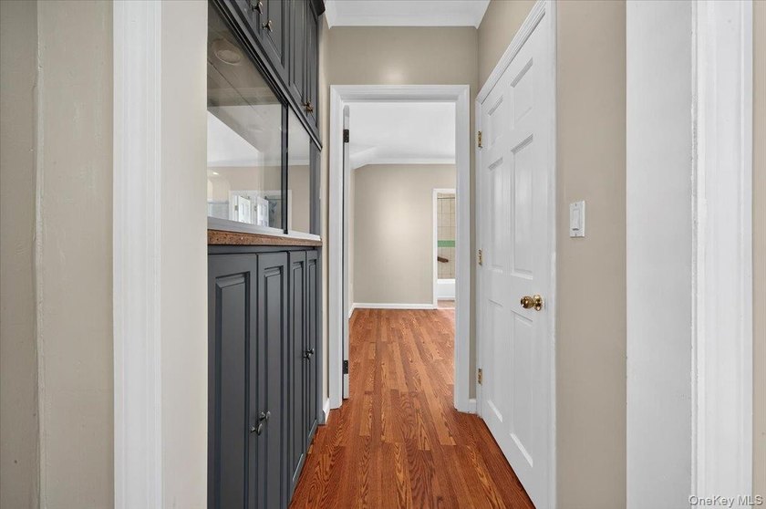 Legal one dwelling detached home in the Bronx featuring 3 - photo 21