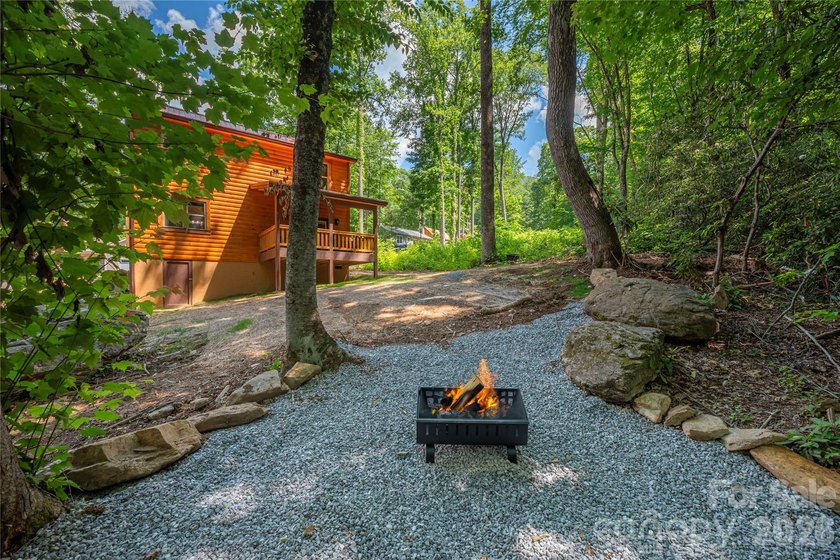 Escape to the beauty of the Great Smoky Mountains with this - photo 3
