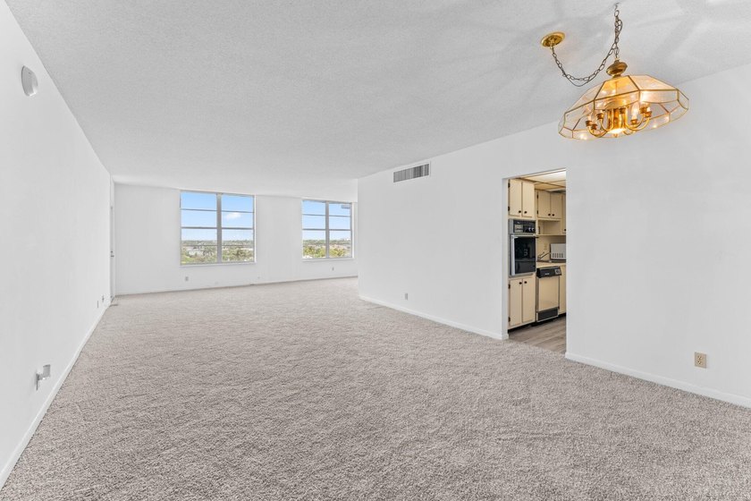 Stunning condominium in beautiful Boca Raton at the Patrician - photo 16