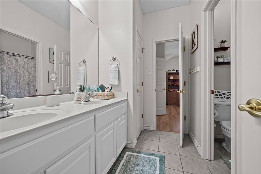 Welcome to 336 Lema Drive in the desirable Northshore - photo 24