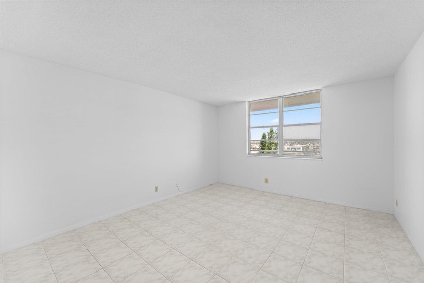 Stunning condominium in beautiful Boca Raton at the Patrician - photo 26