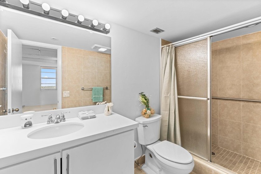 Stunning condominium in beautiful Boca Raton at the Patrician - photo 30
