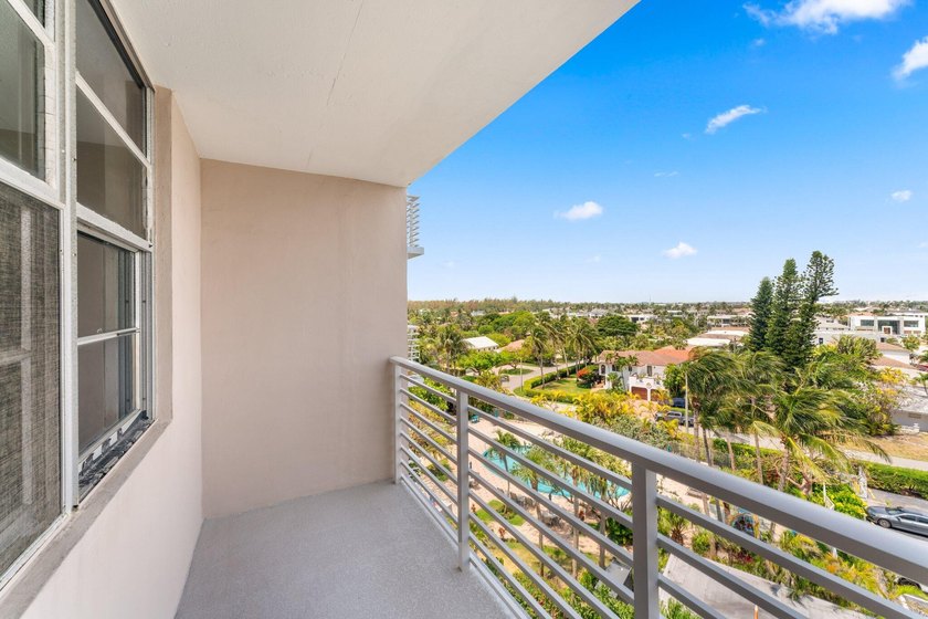 Stunning condominium in beautiful Boca Raton at the Patrician - photo 32