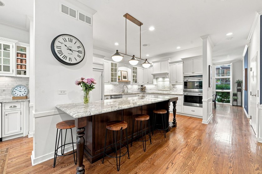 107 W DELAWARE Place F - photo 10