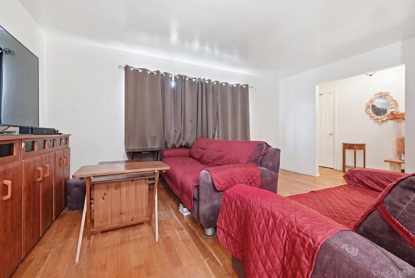3-bedroom ranch offering 2 full bathrooms, a full finished - photo 8
