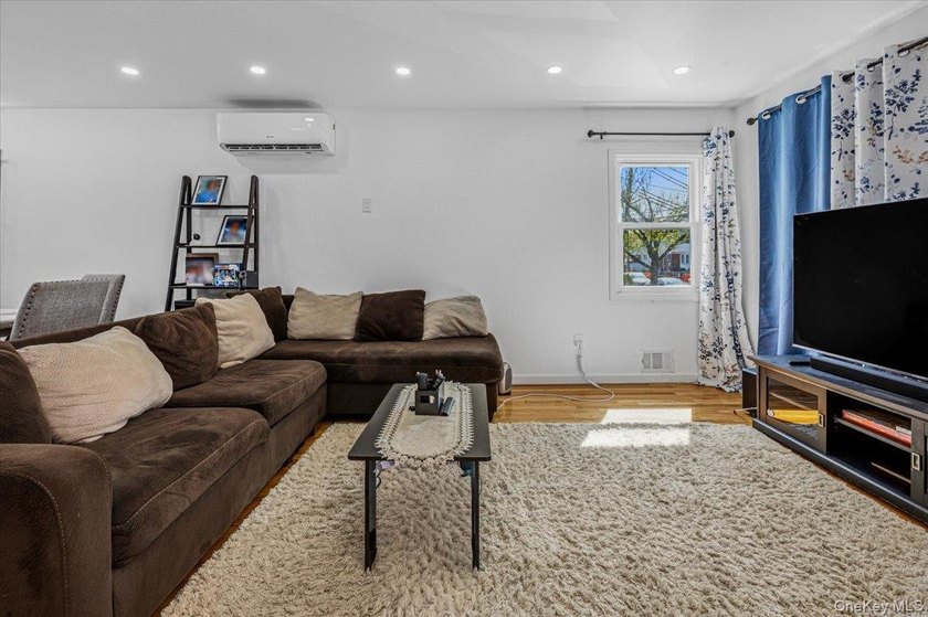 Step into this recently updated 3-bedroom, 1.5-bath home - photo 4