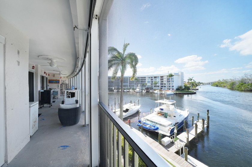 One of the finest three-bedroom waterfront residences in - photo 6