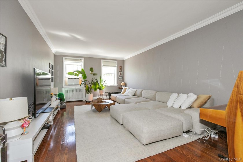 Welcome to this elegant, move in ready, 2-bedroom, 1-bathroom - photo 6