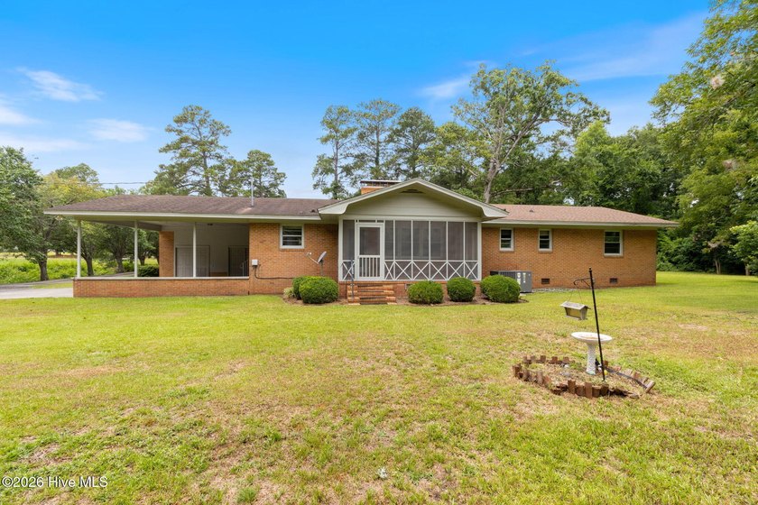 Tucked quietly away from the road at 312 N Mitchell Ford Rd in - photo 34