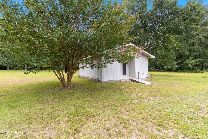 Tucked quietly away from the road at 312 N Mitchell Ford Rd in - photo 35