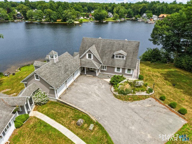 Experience the ultimate lakefront lifestyle at this - photo 2