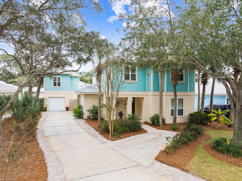 NEW ROOF! New Exterior paint pending HOA approval! Nestled - photo 2