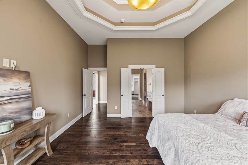 Welcome to this stunning 3-bedroom, 2.5-bath, reverse 1.5 ranch - photo 6