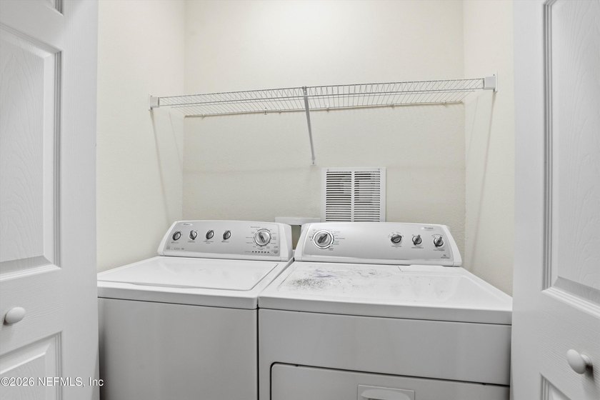 Brand NEW Carpet throughout!! This Wonderful 2 Bedroom PLUS - photo 28