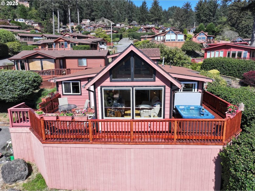 PRICE REDUCED $15,000! Large Ocean-View Home at Whaleshead Beach - photo 2