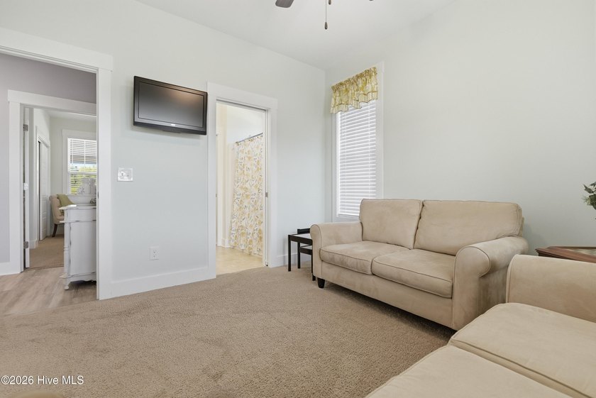 Welcome home to this gorgeous custom-built 4-bedroom, 3.5-bath - photo 36