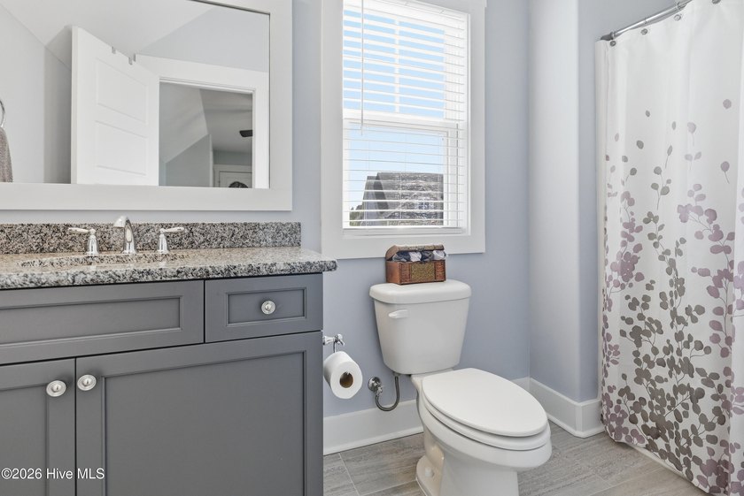 Welcome home to this gorgeous custom-built 4-bedroom, 3.5-bath - photo 47