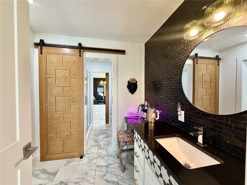 Don't miss this classy contemporary coastal charm on Key Allegro - photo 27
